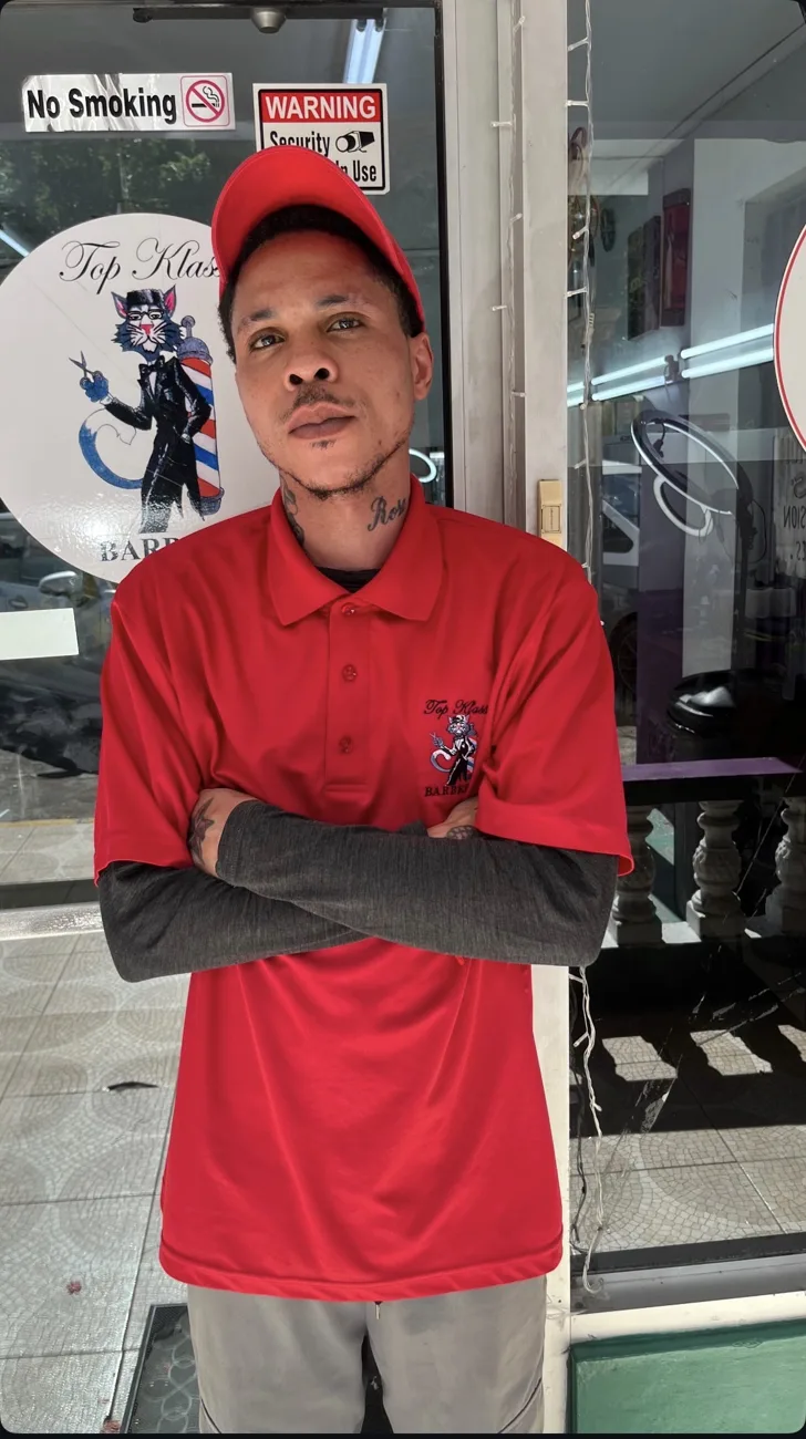 Famous, Top Klass barber